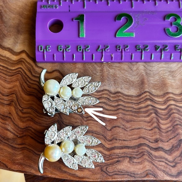 Vintage 1950’s Jewels by Emmons - Picture 5 of 11